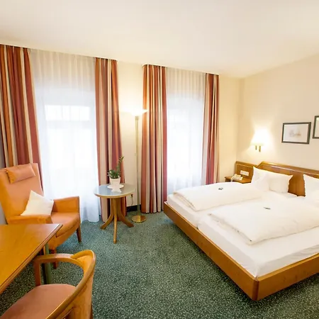 Hotel Fachwerkhaus - Weisses Lamm Veitshöchheim