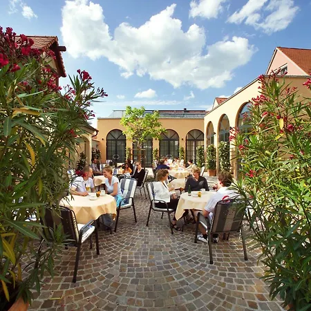 Fachwerkhaus - Weisses Lamm Hotel *